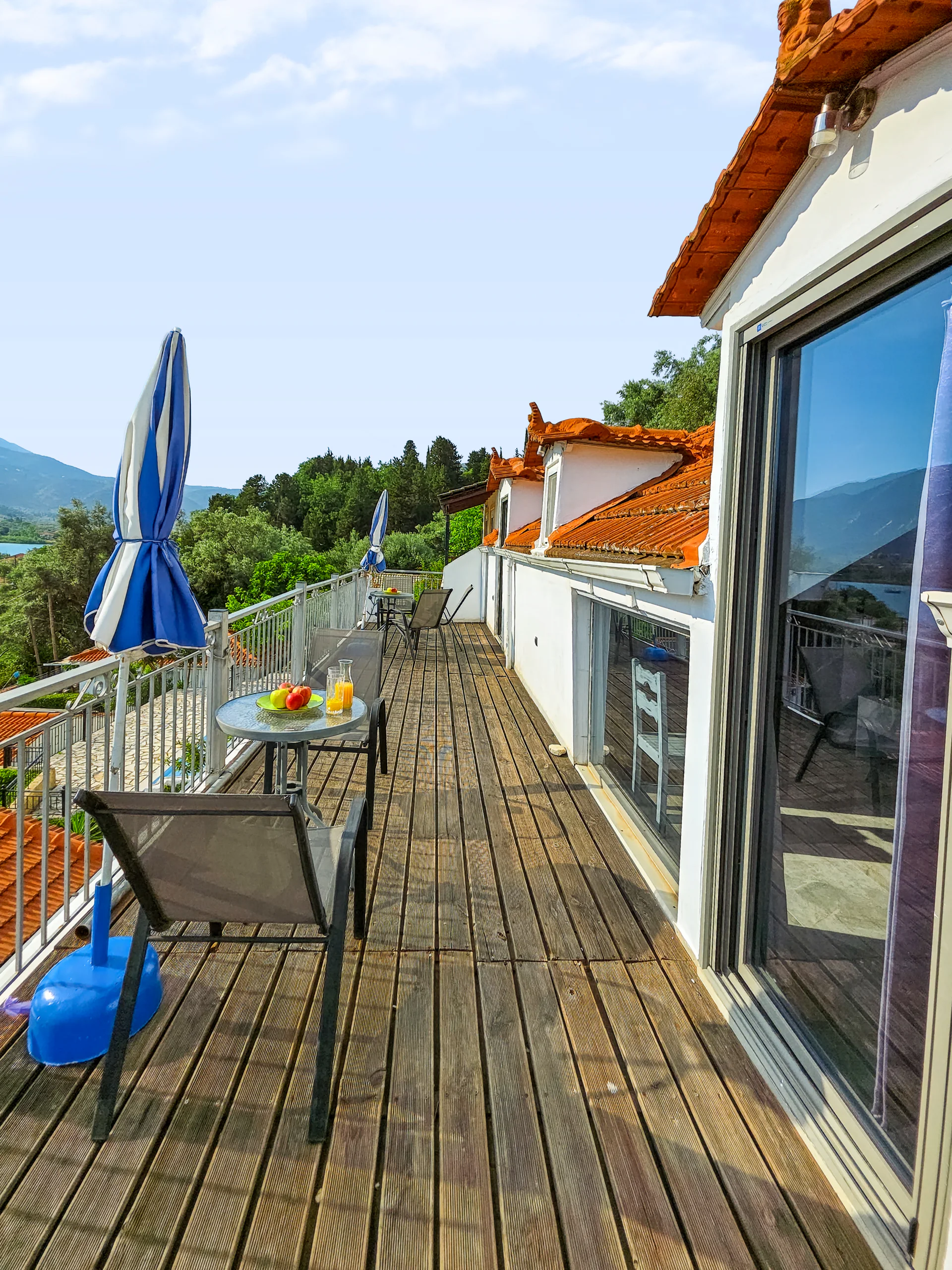 Sofita Apartment: private balcony seating overlooking Geni Bay in Lefkada