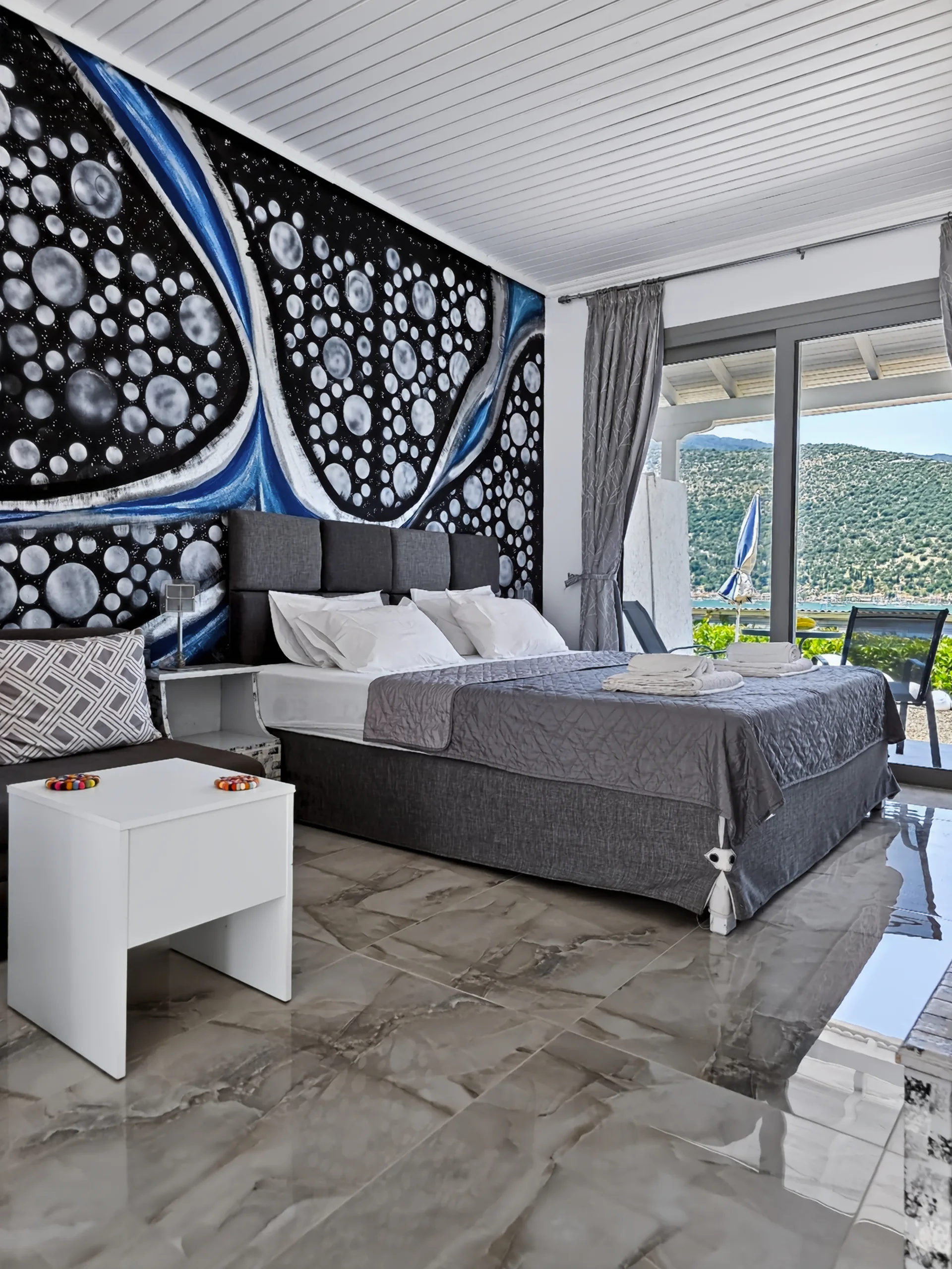Studio 13: prepared double bedroom at Chakalaka Resort in Geni